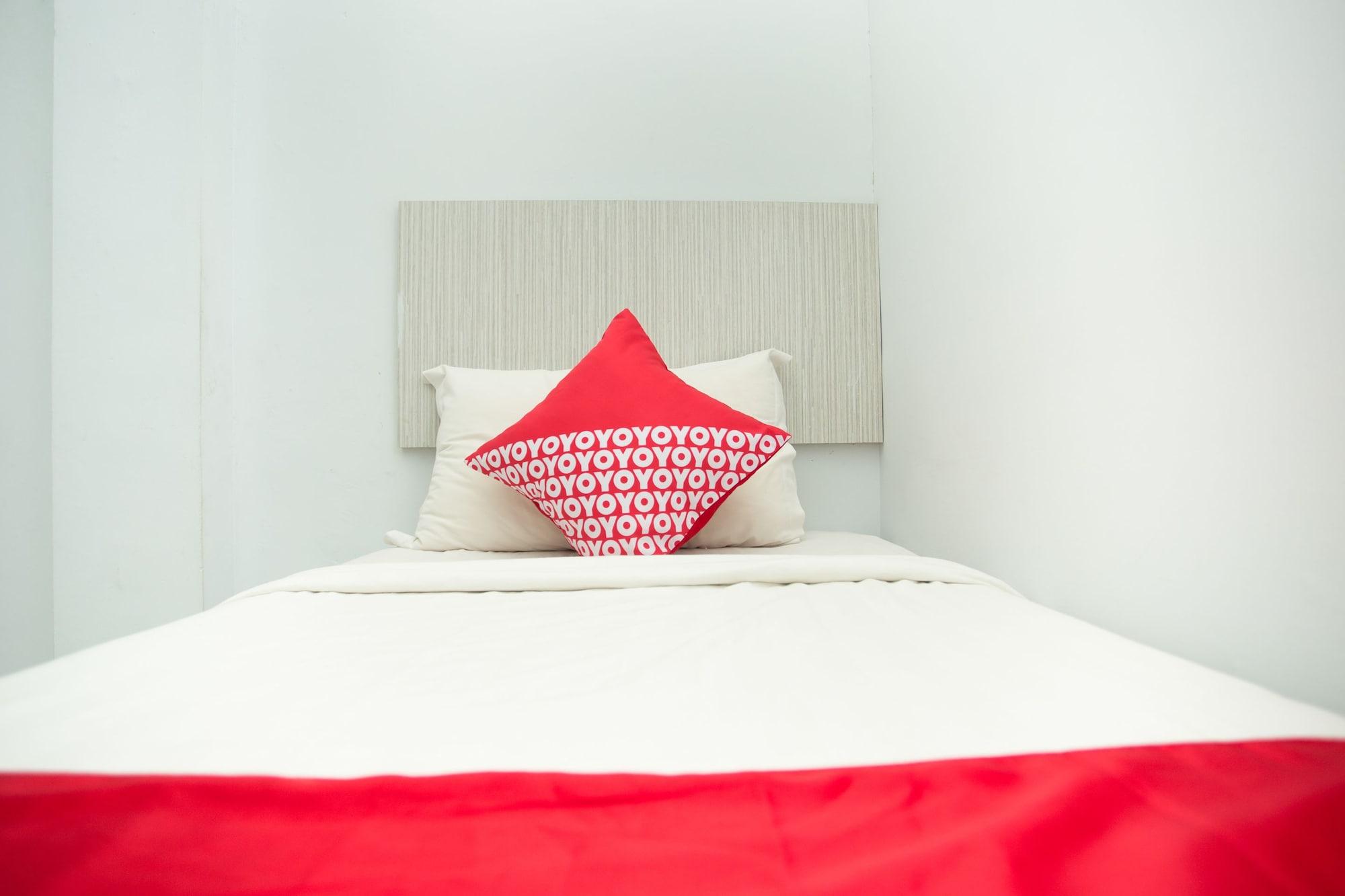 Hotel Oyo 850 Lapan Lapan Banjarmasin  Zewnętrze zdjęcie