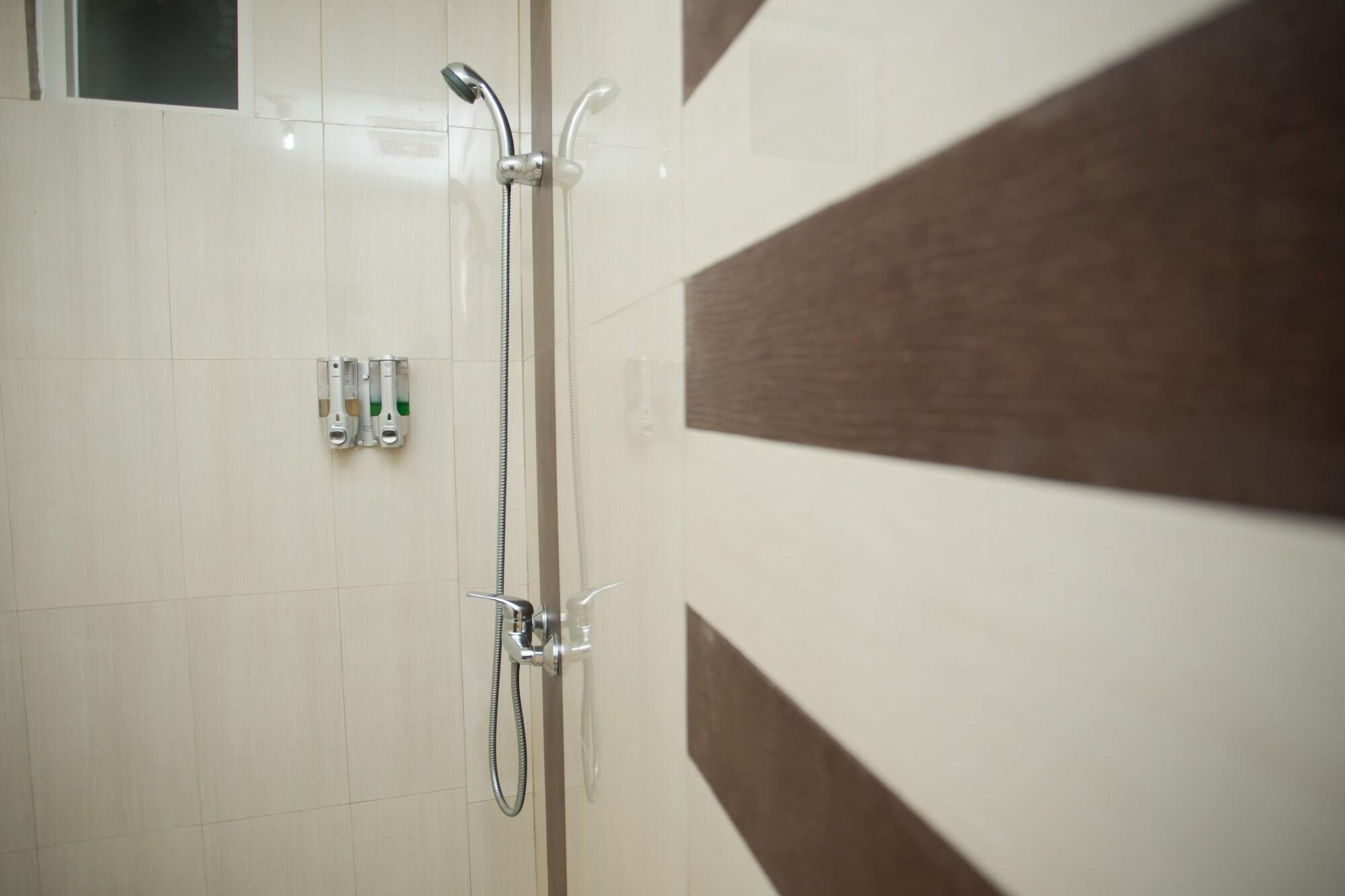 Hotel Oyo 850 Lapan Lapan Banjarmasin  Zewnętrze zdjęcie