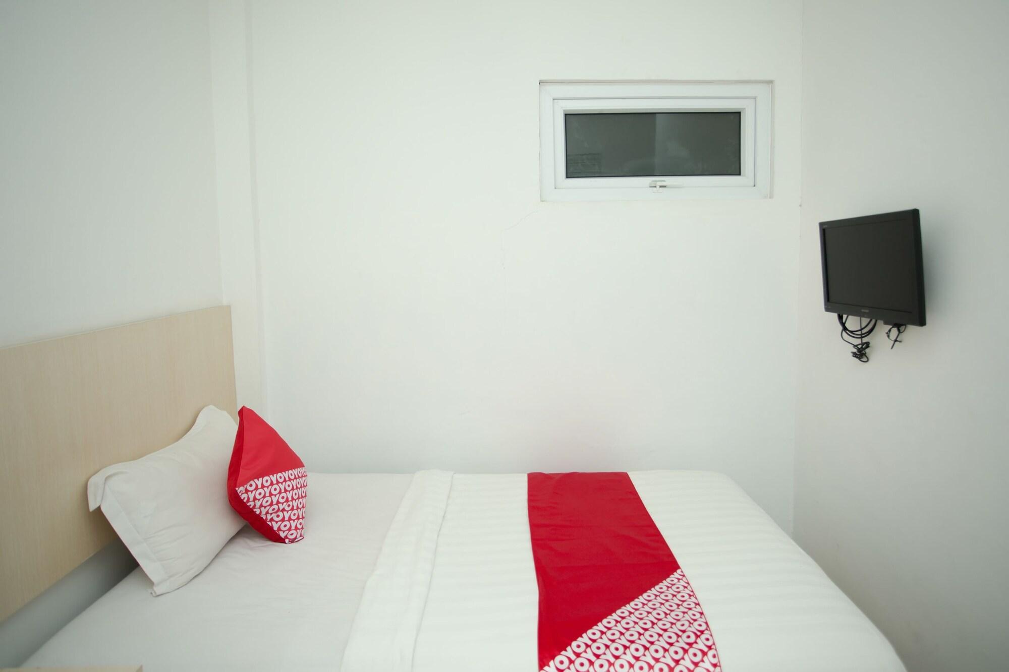 Hotel Oyo 850 Lapan Lapan Banjarmasin  Zewnętrze zdjęcie