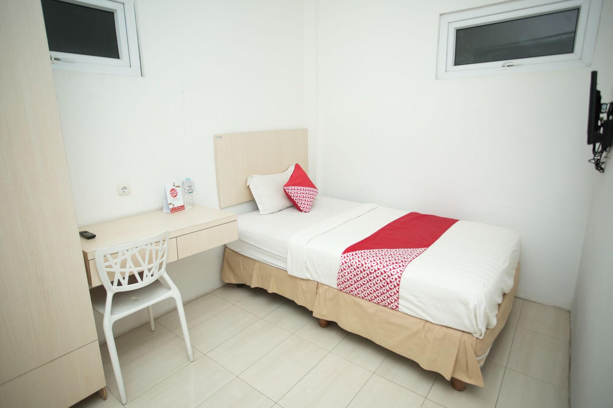 Hotel Oyo 850 Lapan Lapan Banjarmasin  Zewnętrze zdjęcie
