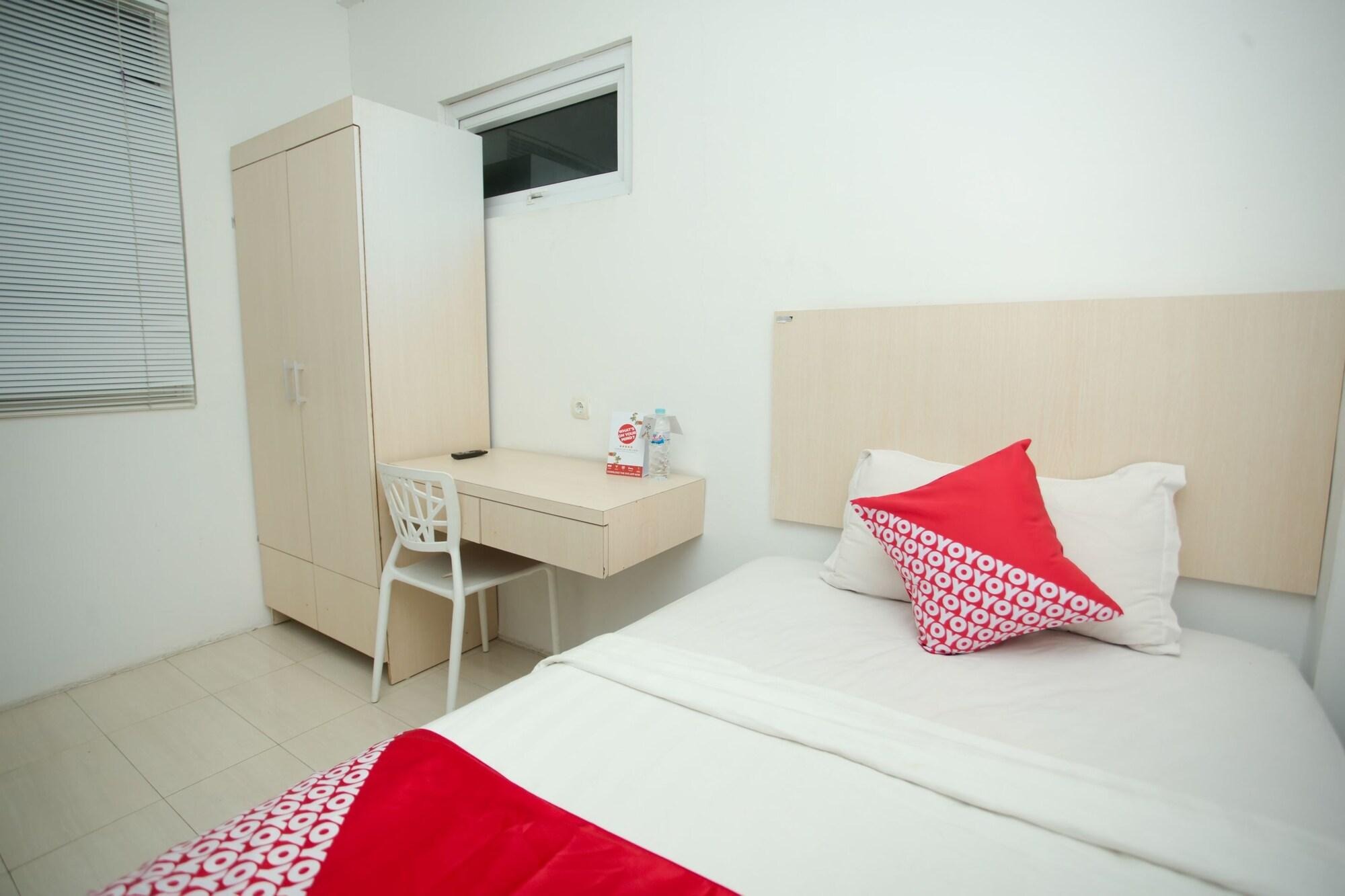 Hotel Oyo 850 Lapan Lapan Banjarmasin  Zewnętrze zdjęcie