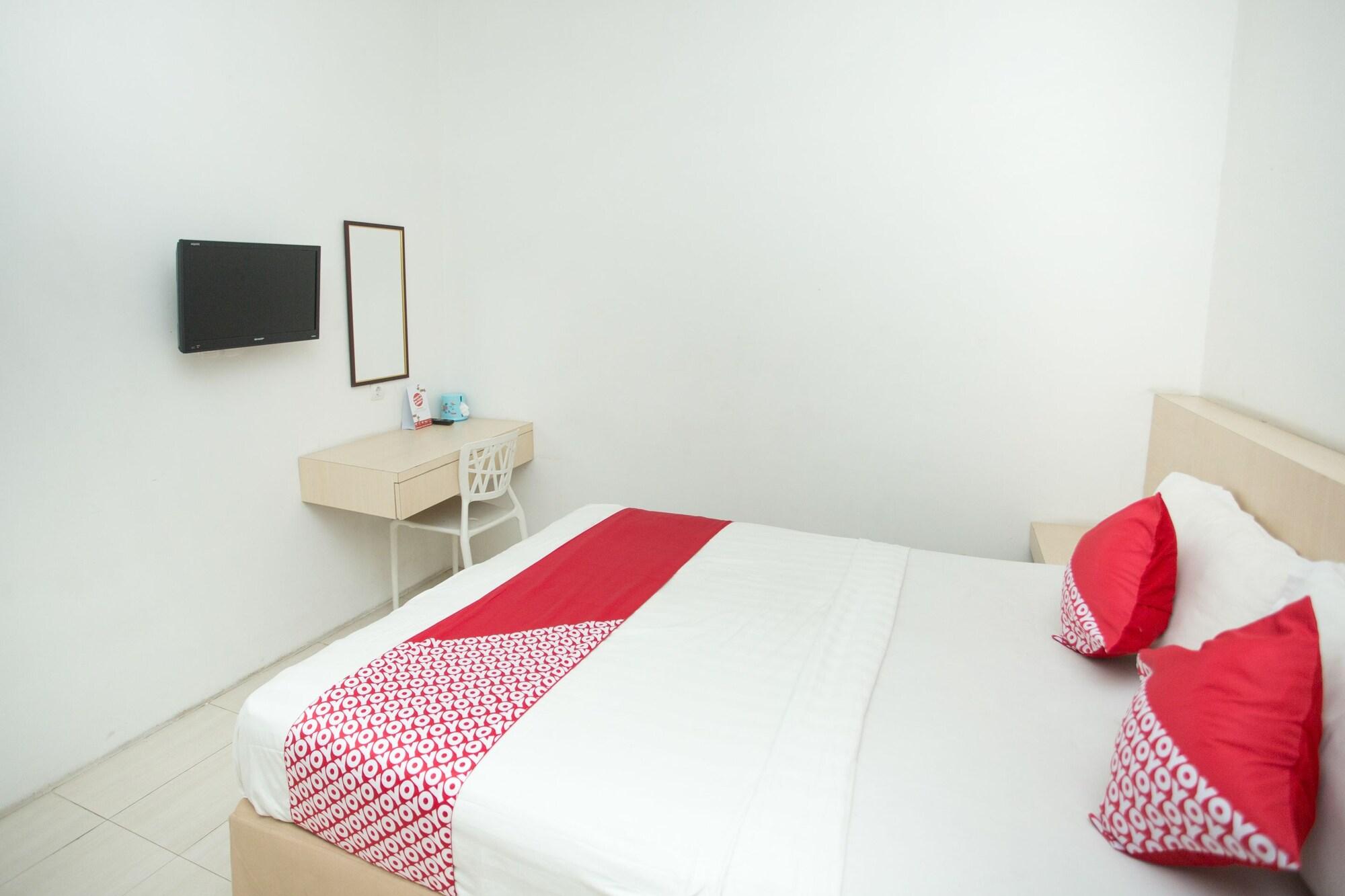 Hotel Oyo 850 Lapan Lapan Banjarmasin  Zewnętrze zdjęcie