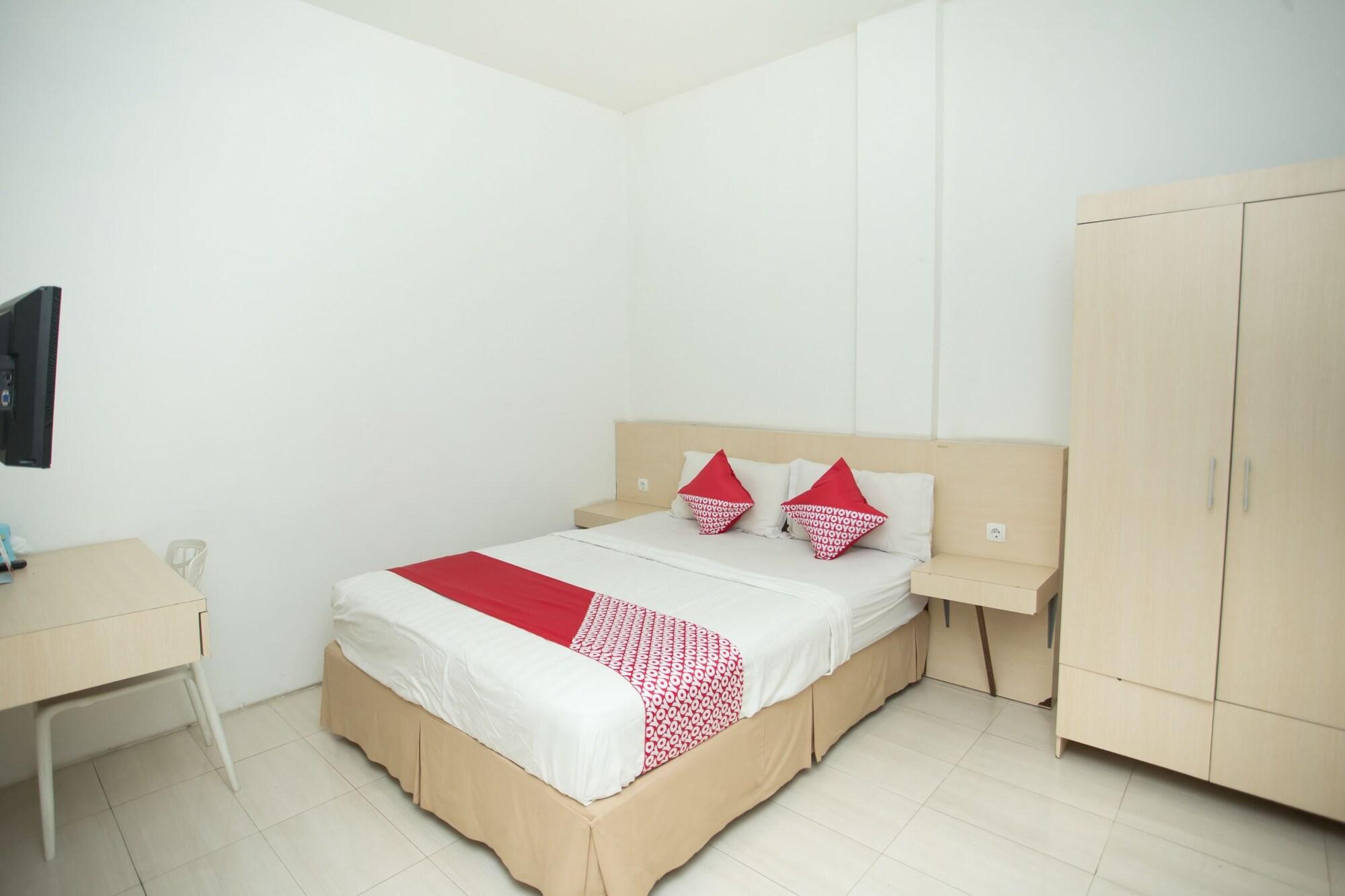 Hotel Oyo 850 Lapan Lapan Banjarmasin  Zewnętrze zdjęcie