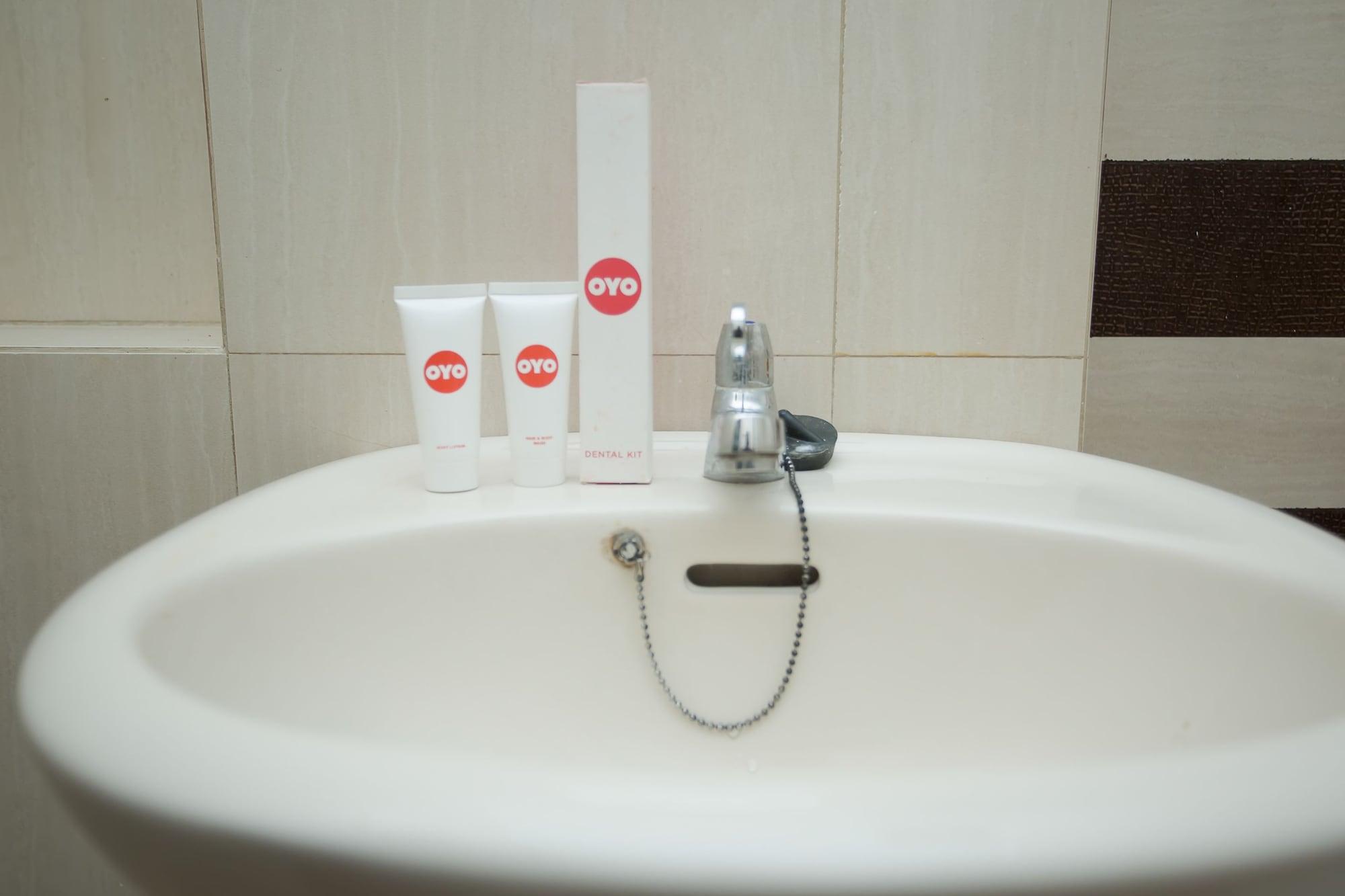 Hotel Oyo 850 Lapan Lapan Banjarmasin  Zewnętrze zdjęcie