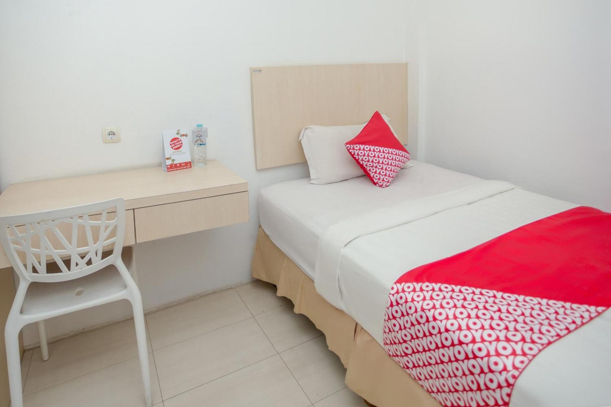 Hotel Oyo 850 Lapan Lapan Banjarmasin  Zewnętrze zdjęcie