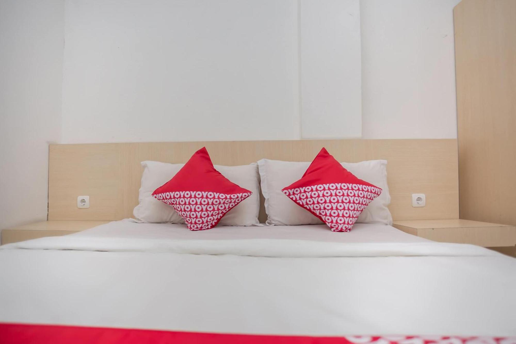 Hotel Oyo 850 Lapan Lapan Banjarmasin  Zewnętrze zdjęcie