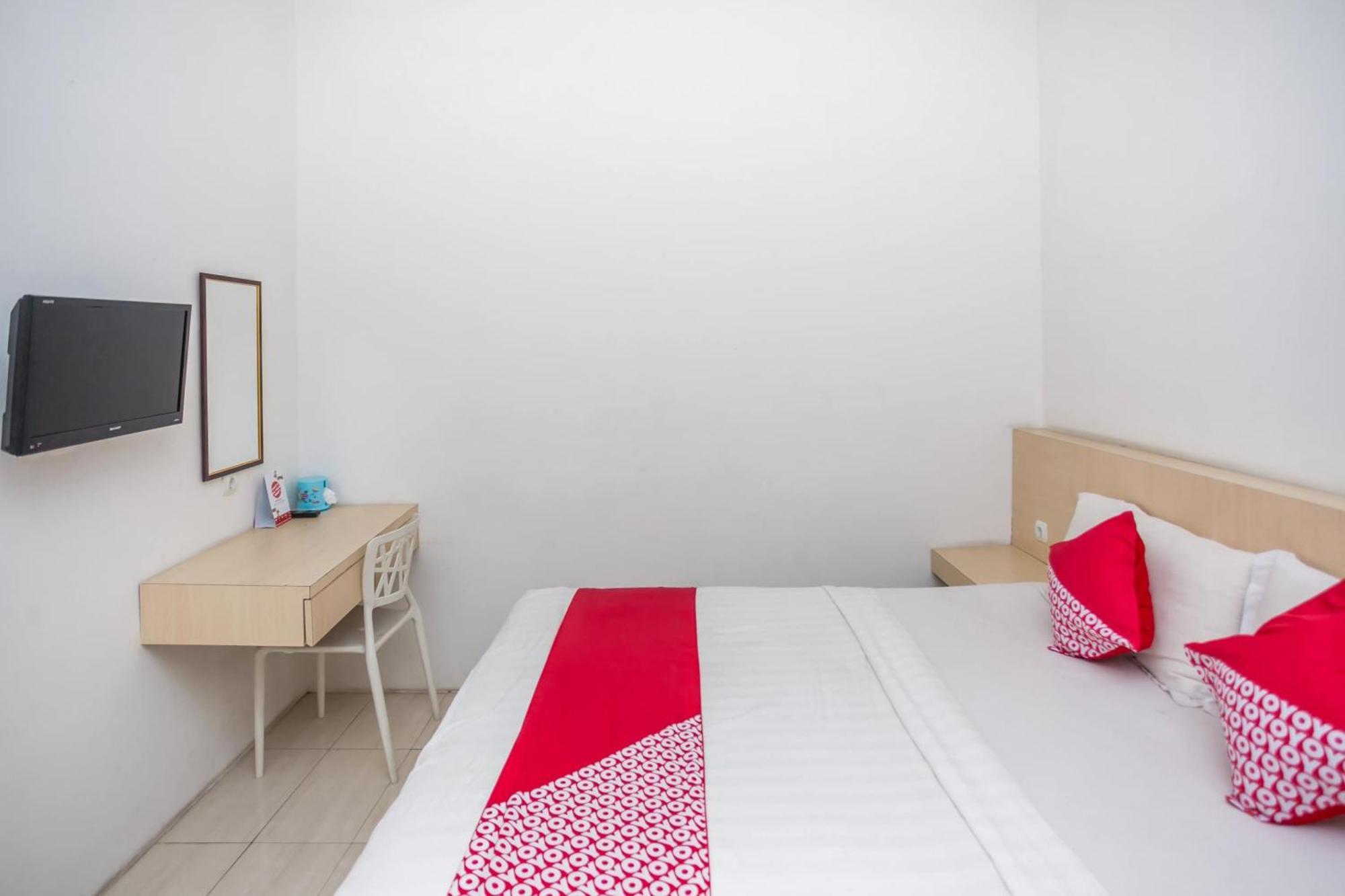 Hotel Oyo 850 Lapan Lapan Banjarmasin  Zewnętrze zdjęcie