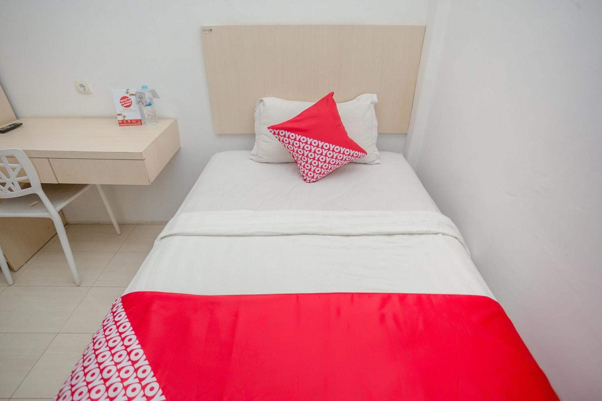 Hotel Oyo 850 Lapan Lapan Banjarmasin  Zewnętrze zdjęcie